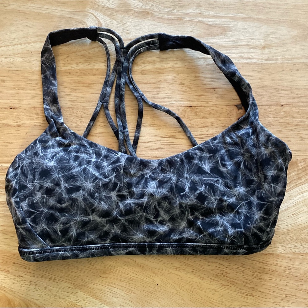 Lululemon sports bra top